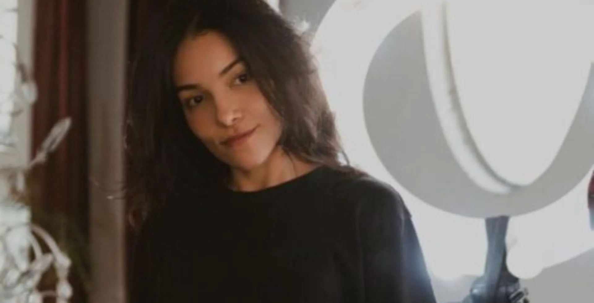 Minas Trend: Carol Xavier e o compartilhar conhecimento na área de criação de moda que resulta em uma potente coleção