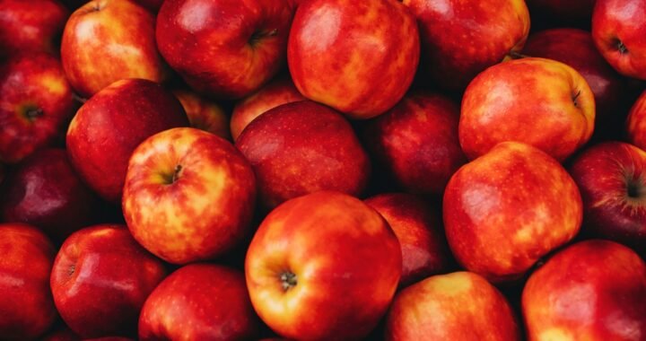 Duas maçãs por dia controlam colesterol e ajudam o coração, diz estudo