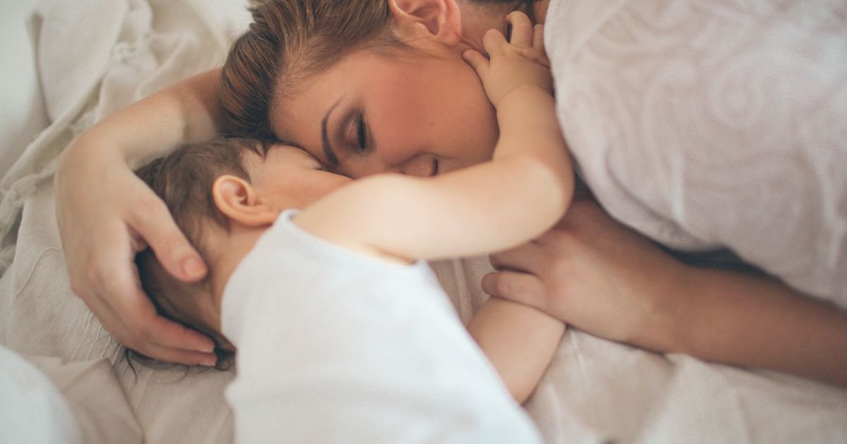 Laços de Maternagem: uma Jornada de Amizade e Amor
