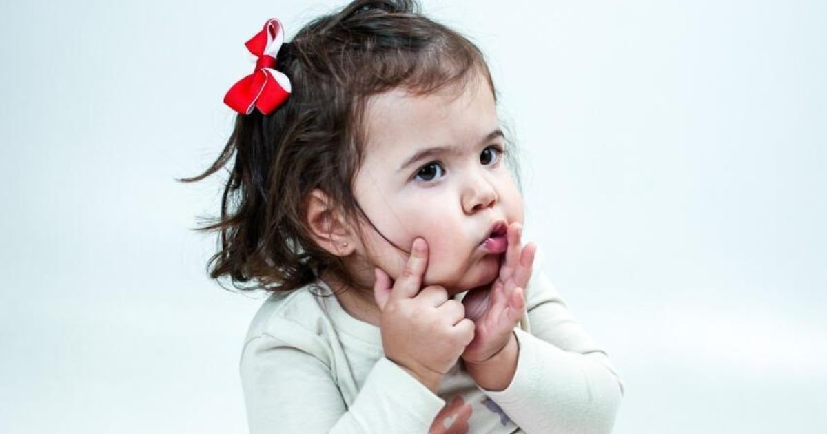 Mari Fogaça: A Influenciadora Mirim que Conquistou o Mundo da Moda com Apenas 1 Ano