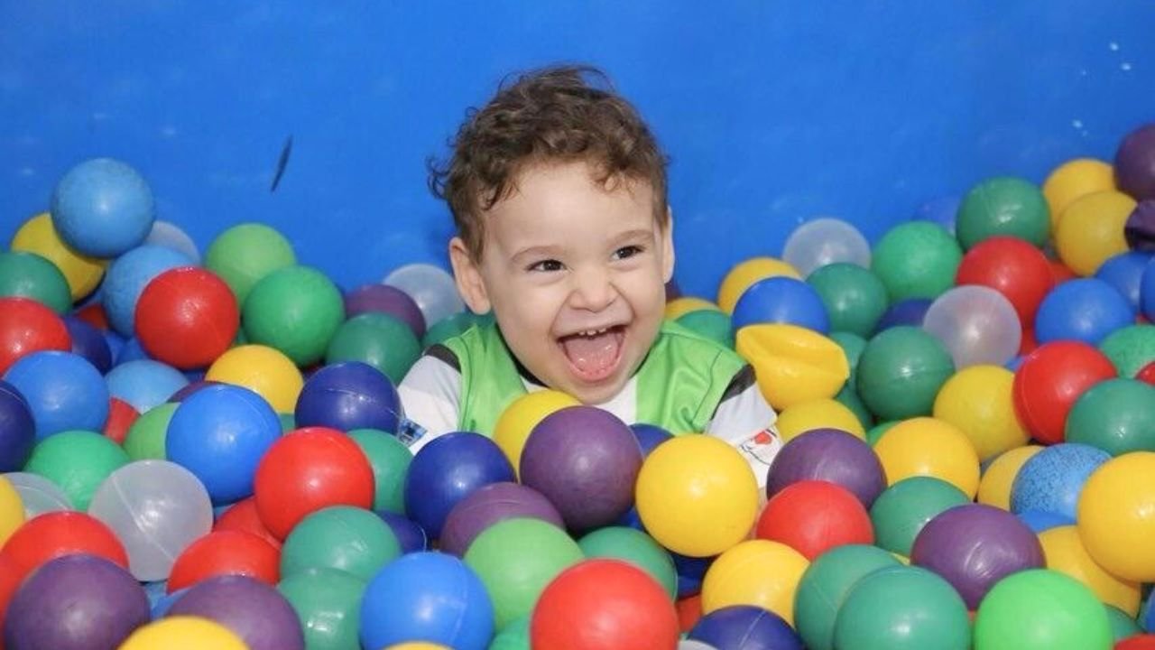 Peppe Finozzi: O Pequeno Gigante das Redes Sociais