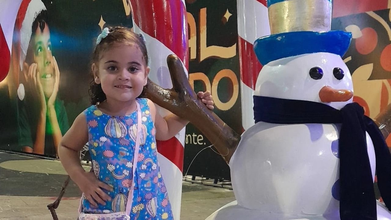 Helena Amaral: A Pequena Estrela Que Ilumina as Redes Sociais